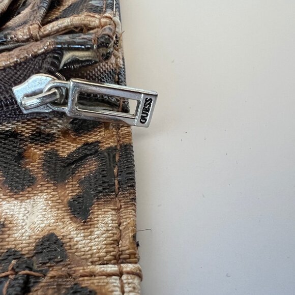 Guess Vera Cruz SLG Cheetah Tri-fold Wallet, SC306166 Coated, VGC! - Picture 8 of 14